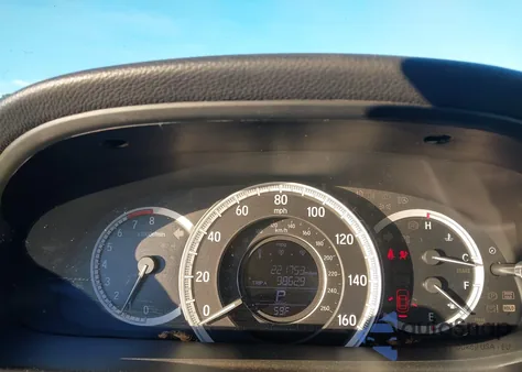 2016 Honda Accord Lx z USA, uszkodzony, nr VIN 1HGCR2F30GA058955